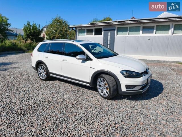 Білий Фольксваген Golf Alltrack, об'ємом двигуна 1.8 л та пробігом 118 тис. км за 15900 $, фото 1 на Automoto.ua