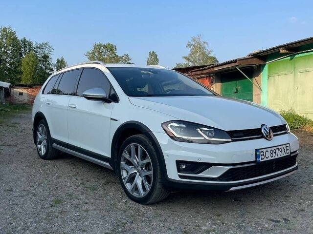 Білий Фольксваген Golf Alltrack, об'ємом двигуна 1.8 л та пробігом 113 тис. км за 18000 $, фото 1 на Automoto.ua