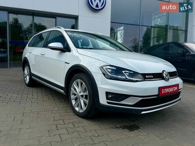 Белый Фольксваген Golf Alltrack, объемом двигателя 1.8 л и пробегом 132 тыс. км за 14100 $, фото 1 на Automoto.ua