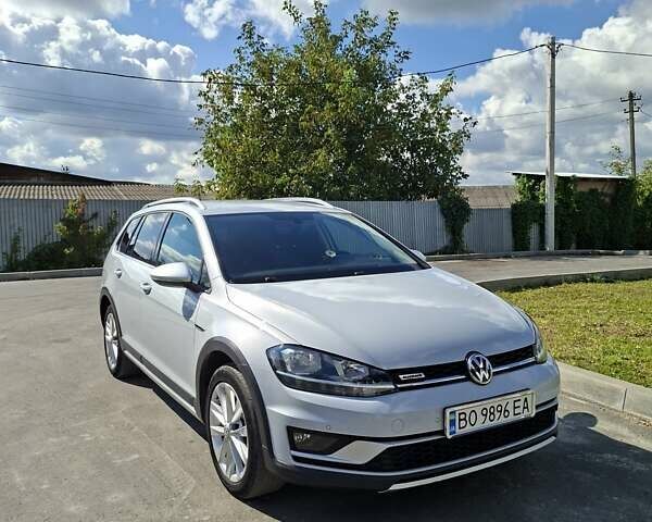 Белый Фольксваген Golf Alltrack, объемом двигателя 2 л и пробегом 192 тыс. км за 18800 $, фото 1 на Automoto.ua