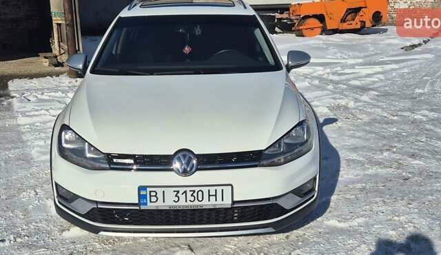 Білий Фольксваген Golf Alltrack, об'ємом двигуна 1.8 л та пробігом 25 тис. км за 16900 $, фото 1 на Automoto.ua