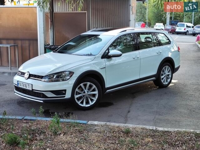 Белый Фольксваген Golf Alltrack, объемом двигателя 1.8 л и пробегом 80 тыс. км за 16500 $, фото 1 на Automoto.ua