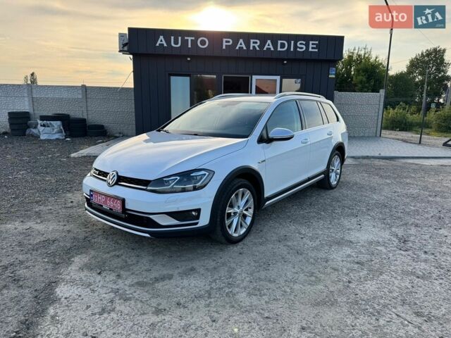 Белый Фольксваген Golf Alltrack, объемом двигателя 2 л и пробегом 211 тыс. км за 18900 $, фото 1 на Automoto.ua