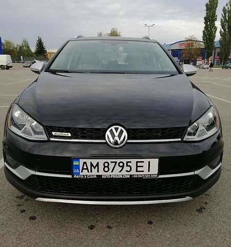 Черный Фольксваген Golf Alltrack, объемом двигателя 1.8 л и пробегом 97 тыс. км за 14499 $, фото 1 на Automoto.ua