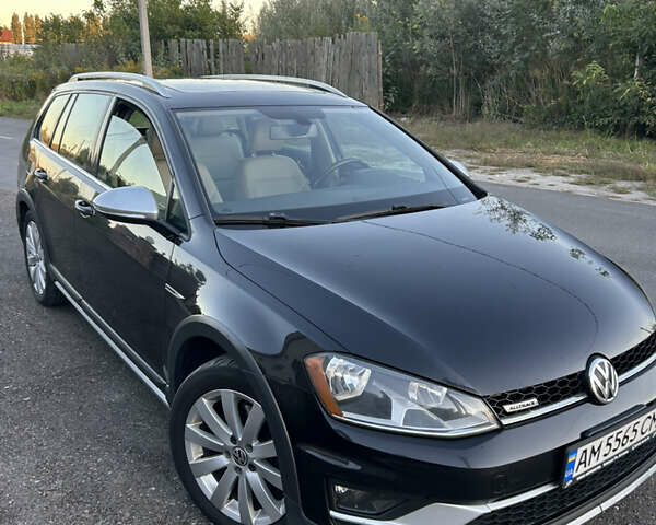 Черный Фольксваген Golf Alltrack, объемом двигателя 1.8 л и пробегом 195 тыс. км за 14100 $, фото 1 на Automoto.ua