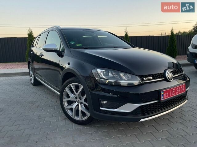 Черный Фольксваген Golf Alltrack, объемом двигателя 2 л и пробегом 216 тыс. км за 16444 $, фото 1 на Automoto.ua