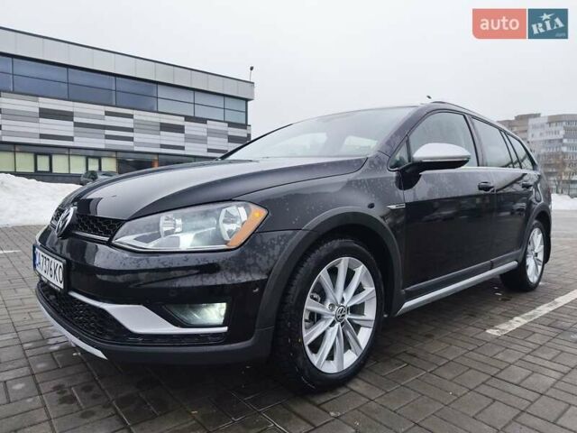 Черный Фольксваген Golf Alltrack, объемом двигателя 1.8 л и пробегом 142 тыс. км за 14999 $, фото 1 на Automoto.ua