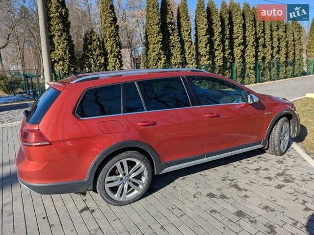 Червоний Фольксваген Golf Alltrack, об'ємом двигуна 2 л та пробігом 280 тис. км за 14400 $, фото 1 на Automoto.ua