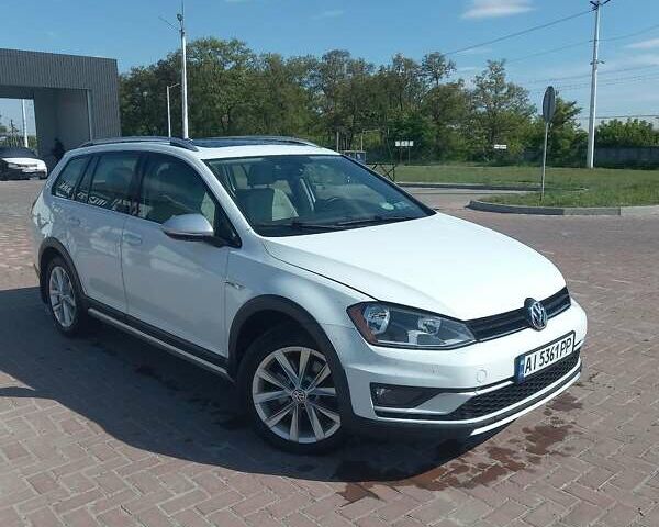 Фольксваген Golf Alltrack, объемом двигателя 1.8 л и пробегом 117 тыс. км за 14800 $, фото 1 на Automoto.ua