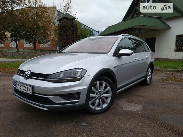 Серый Фольксваген Golf Alltrack, объемом двигателя 2 л и пробегом 270 тыс. км за 19000 $, фото 1 на Automoto.ua