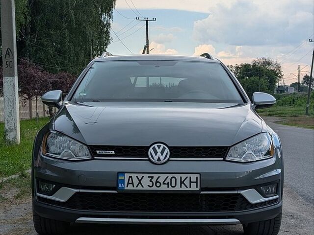 Серый Фольксваген Golf Alltrack, объемом двигателя 1.8 л и пробегом 112 тыс. км за 15500 $, фото 1 на Automoto.ua