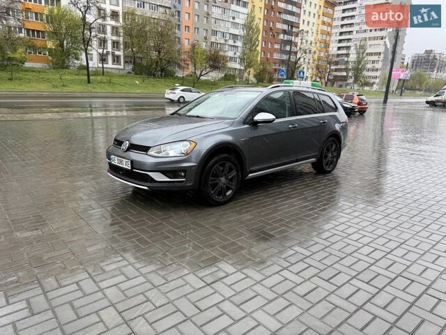 Серый Фольксваген Golf Alltrack, объемом двигателя 1.8 л и пробегом 120 тыс. км за 14999 $, фото 1 на Automoto.ua