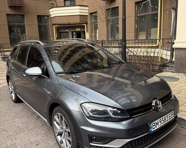 Серый Фольксваген Golf Alltrack, объемом двигателя 1.8 л и пробегом 165 тыс. км за 15551 $, фото 1 на Automoto.ua