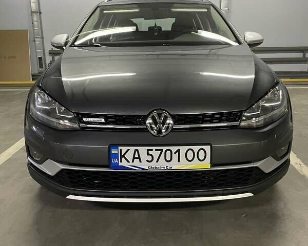 Серый Фольксваген Golf Alltrack, объемом двигателя 1.8 л и пробегом 78 тыс. км за 18000 $, фото 1 на Automoto.ua