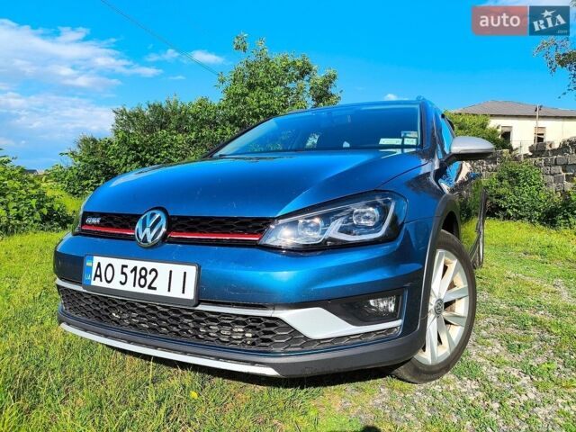 Синий Фольксваген Golf Alltrack, объемом двигателя 1.8 л и пробегом 185 тыс. км за 13000 $, фото 1 на Automoto.ua