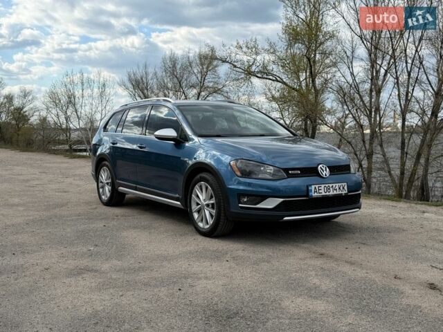 Синий Фольксваген Golf Alltrack, объемом двигателя 1.8 л и пробегом 167 тыс. км за 12500 $, фото 1 на Automoto.ua