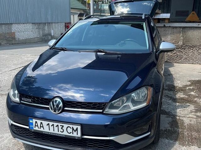 Синий Фольксваген Golf Alltrack, объемом двигателя 1.8 л и пробегом 147 тыс. км за 12800 $, фото 1 на Automoto.ua