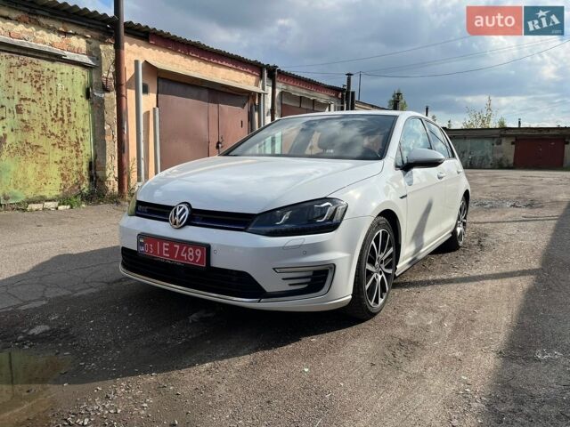 Белый Фольксваген Golf GTE, объемом двигателя 1.4 л и пробегом 207 тыс. км за 13699 $, фото 1 на Automoto.ua