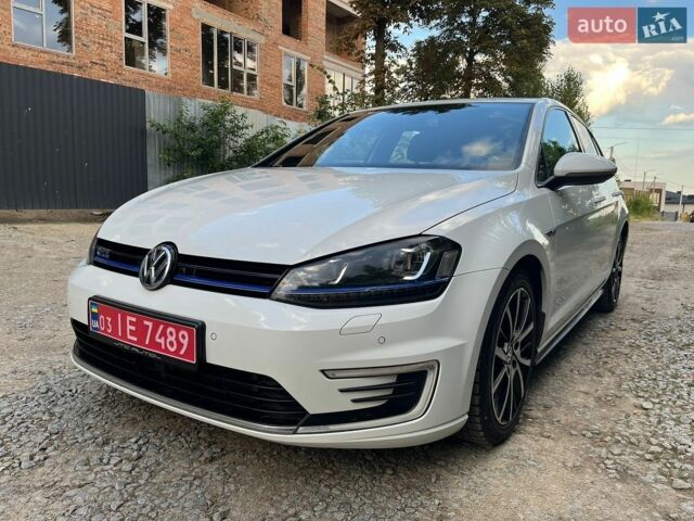 Белый Фольксваген Golf GTE, объемом двигателя 1.4 л и пробегом 207 тыс. км за 14999 $, фото 1 на Automoto.ua