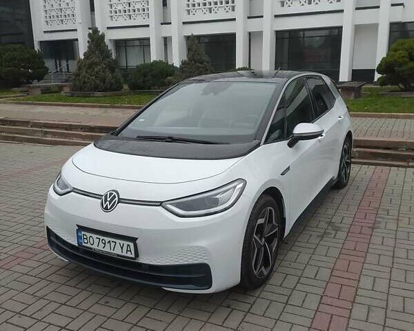 Белый Фольксваген ID.3, объемом двигателя 0 л и пробегом 68 тыс. км за 17400 $, фото 1 на Automoto.ua