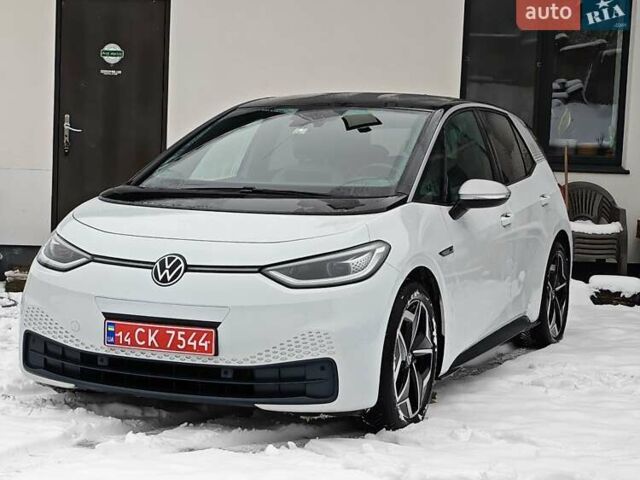 Белый Фольксваген ID.3, объемом двигателя 0 л и пробегом 162 тыс. км за 15400 $, фото 1 на Automoto.ua
