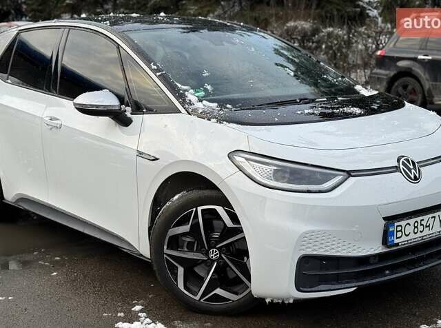 Белый Фольксваген ID.3, объемом двигателя 0 л и пробегом 12 тыс. км за 18500 $, фото 1 на Automoto.ua