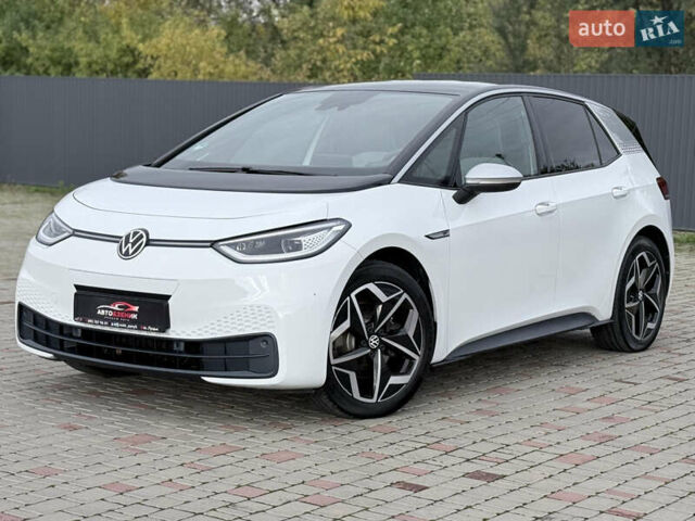 Фольксваген ID.3 2020 в Луцке на Automoto.ua Белый Фольксваген ID.3, объемом двигателя 0 л и пробегом 148 тыс. км за 17500 $, фото 1 на Automoto.ua