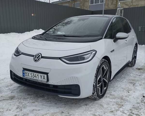 Белый Фольксваген ID.3, объемом двигателя 0 л и пробегом 181 тыс. км за 15500 $, фото 1 на Automoto.ua