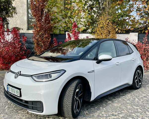 Белый Фольксваген ID.3, объемом двигателя 0 л и пробегом 47 тыс. км за 19500 $, фото 1 на Automoto.ua