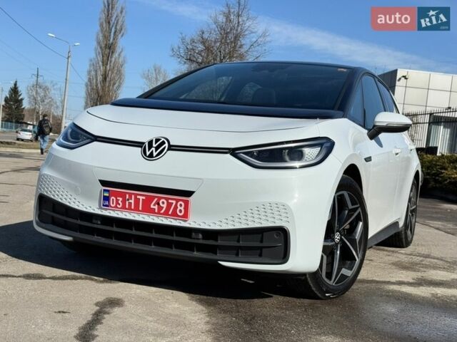 Белый Фольксваген ID.3, объемом двигателя 0 л и пробегом 70 тыс. км за 18500 $, фото 1 на Automoto.ua