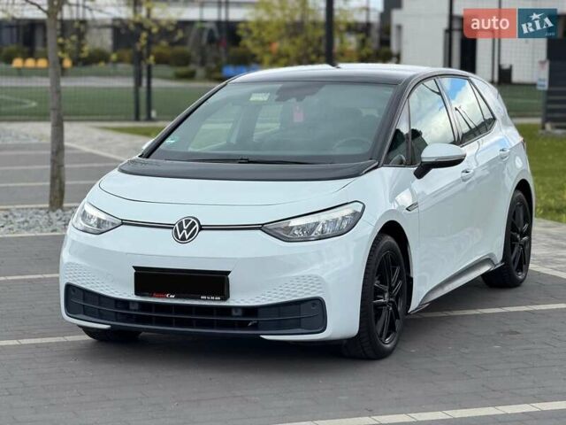 Белый Фольксваген ID.3, объемом двигателя 0 л и пробегом 120 тыс. км за 16550 $, фото 1 на Automoto.ua