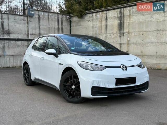 Білий Фольксваген ID.3, об'ємом двигуна 0 л та пробігом 50 тис. км за 17999 $, фото 1 на Automoto.ua