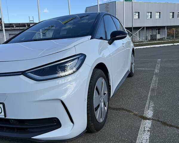 Білий Фольксваген ID.3, об'ємом двигуна 0 л та пробігом 9 тис. км за 23800 $, фото 1 на Automoto.ua