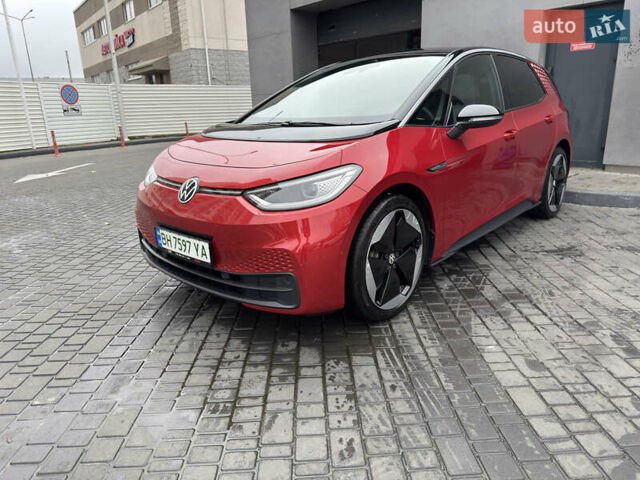 Красный Фольксваген ID.3, объемом двигателя 0 л и пробегом 7 тыс. км за 17600 $, фото 1 на Automoto.ua