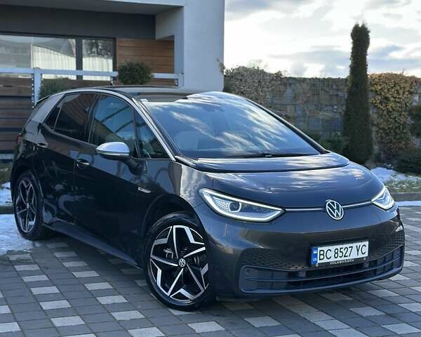 Серый Фольксваген ID.3, объемом двигателя 0 л и пробегом 60 тыс. км за 17650 $, фото 1 на Automoto.ua