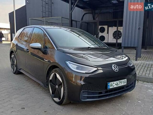 Серый Фольксваген ID.3, объемом двигателя 0 л и пробегом 104 тыс. км за 17700 $, фото 1 на Automoto.ua