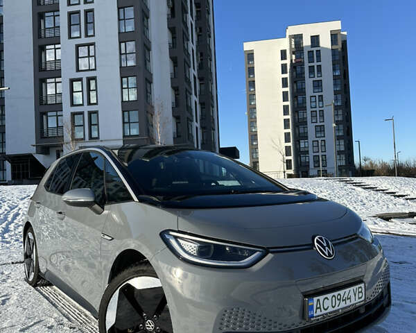 Серый Фольксваген ID.3, объемом двигателя 0 л и пробегом 160 тыс. км за 17200 $, фото 1 на Automoto.ua