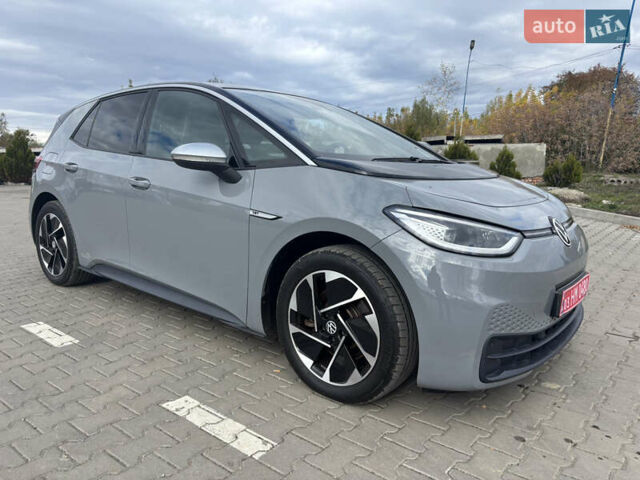 Фольксваген ID.3 2020 в Коломые на Automoto.ua Серый Фольксваген ID.3, объемом двигателя 0 л и пробегом 214 тыс. км за 14999 $, фото 1 на Automoto.ua