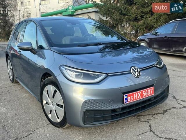 Серый Фольксваген ID.3, объемом двигателя 0 л и пробегом 143 тыс. км за 15200 $, фото 1 на Automoto.ua