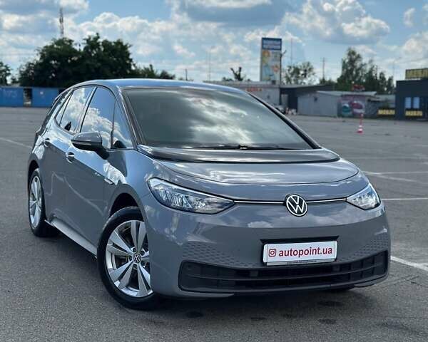 Серый Фольксваген ID.3, объемом двигателя 0 л и пробегом 31 тыс. км за 19600 $, фото 1 на Automoto.ua