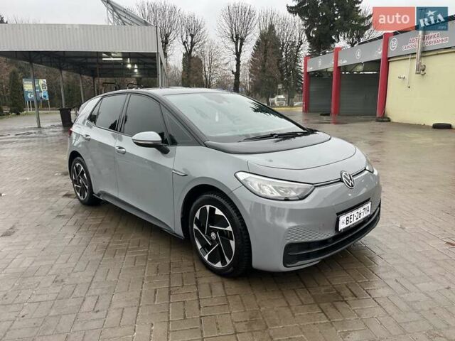 Серый Фольксваген ID.3, объемом двигателя 0 л и пробегом 137 тыс. км за 15800 $, фото 1 на Automoto.ua