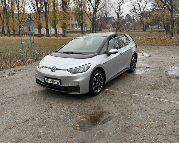 Серый Фольксваген ID.3, объемом двигателя 0 л и пробегом 40 тыс. км за 18500 $, фото 1 на Automoto.ua