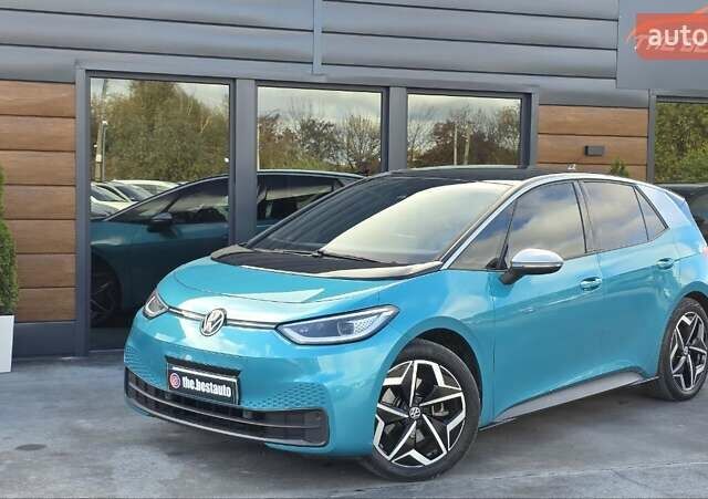 Фольксваген ID.3 2020 в Ровно на Automoto.ua Синий Фольксваген ID.3, объемом двигателя 0 л и пробегом 56 тыс. км за 16500 $, фото 1 на Automoto.ua