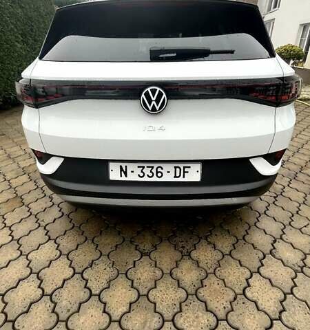 Белый Фольксваген ID.4, объемом двигателя 0 л и пробегом 69 тыс. км за 24500 $, фото 1 на Automoto.ua