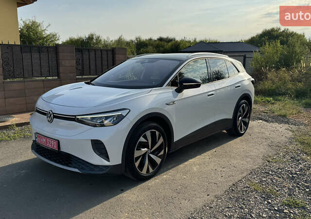 Белый Фольксваген ID.4, объемом двигателя 0 л и пробегом 131 тыс. км за 22500 $, фото 1 на Automoto.ua