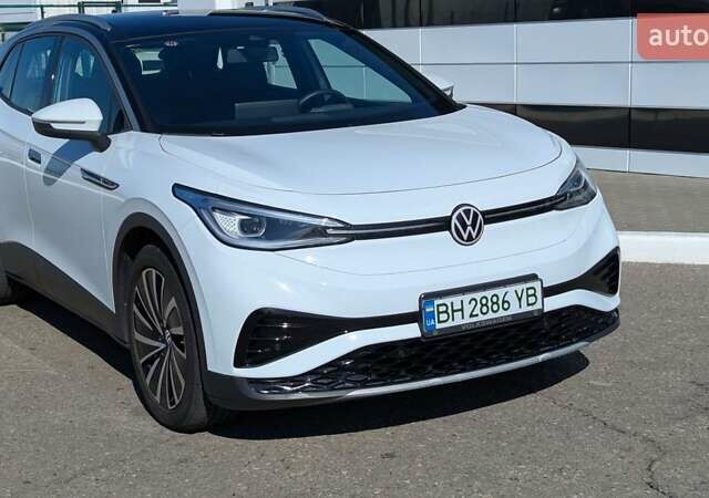 Белый Фольксваген ID.4, объемом двигателя 0 л и пробегом 46 тыс. км за 24500 $, фото 1 на Automoto.ua