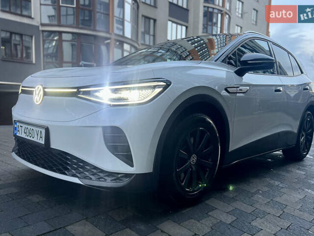 Белый Фольксваген ID.4, объемом двигателя 0 л и пробегом 52 тыс. км за 23550 $, фото 1 на Automoto.ua