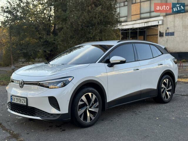 Белый Фольксваген ID.4, объемом двигателя 0 л и пробегом 7 тыс. км за 24000 $, фото 1 на Automoto.ua