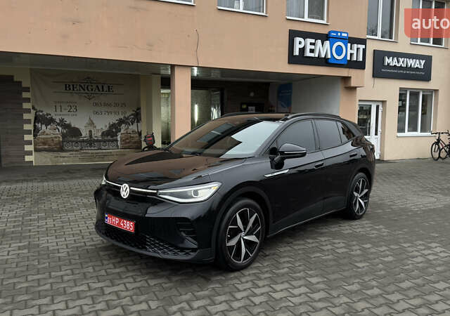 Черный Фольксваген ID.4, объемом двигателя 0 л и пробегом 233 тыс. км за 20200 $, фото 1 на Automoto.ua