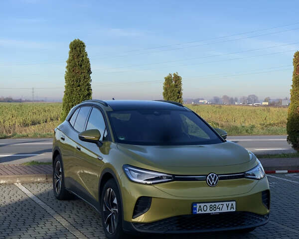 Желтый Фольксваген ID.4, объемом двигателя 0 л и пробегом 63 тыс. км за 32000 $, фото 1 на Automoto.ua